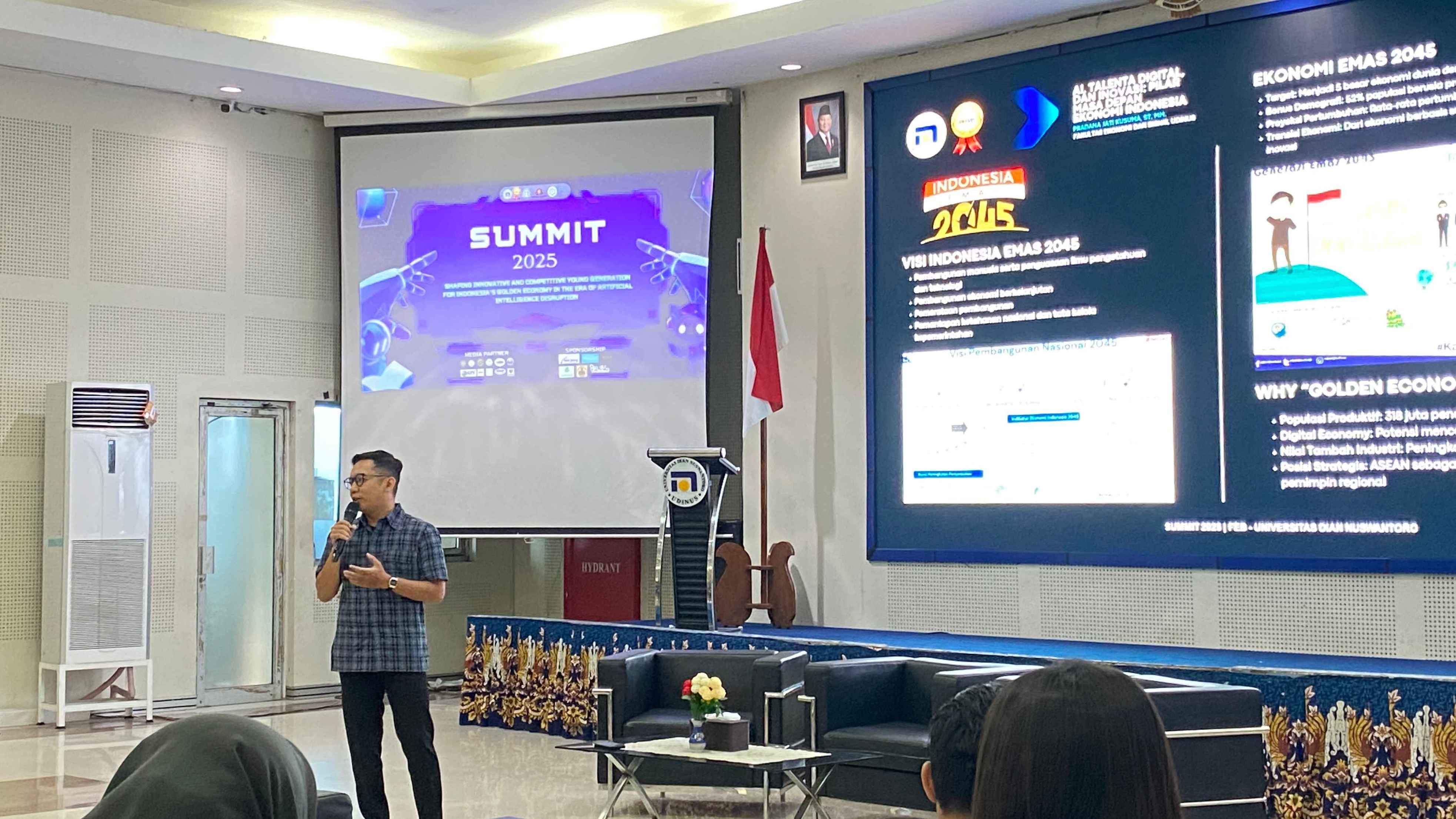 12. Penyampaian Materi Pembicara 2